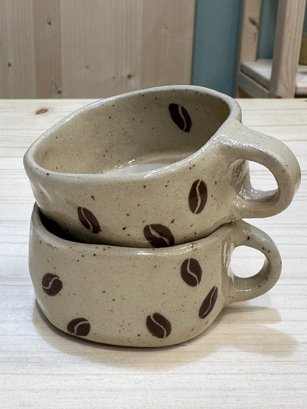 Espresso cup with coffe beans
